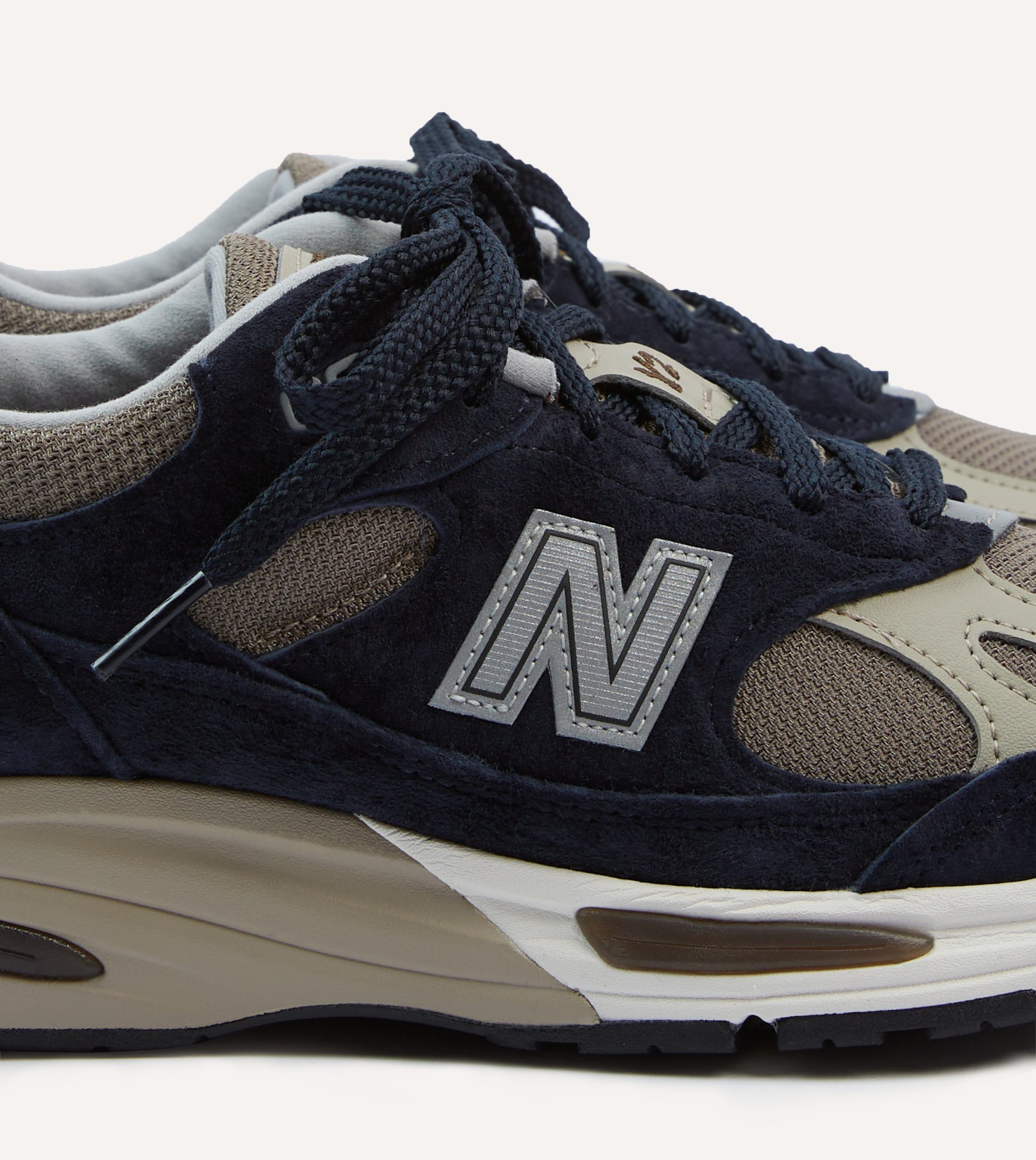 New Balance After Midnight Made in UK 991v2 Trainers - Image 3