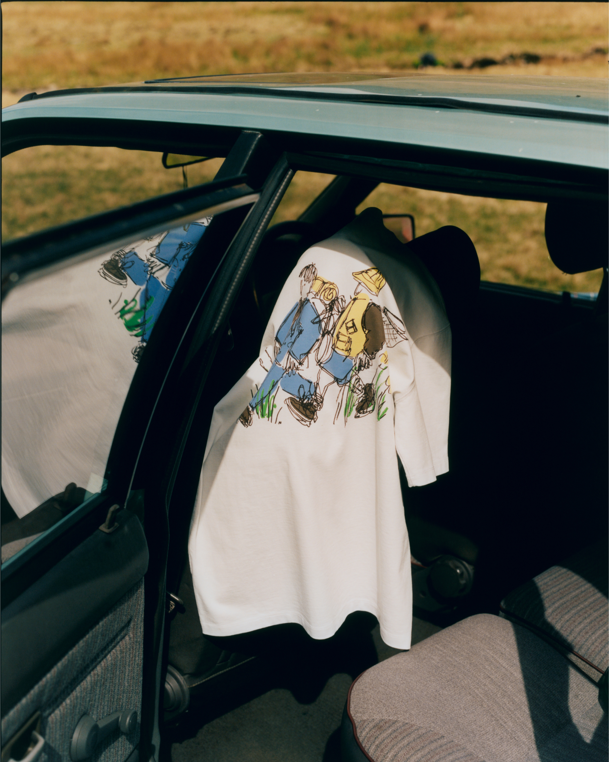 Drake's and New Balance White Graphic T-Shirt - Image 7